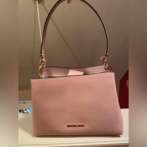 Light Pink Micheal Kors Purse - Picture 3 of 7